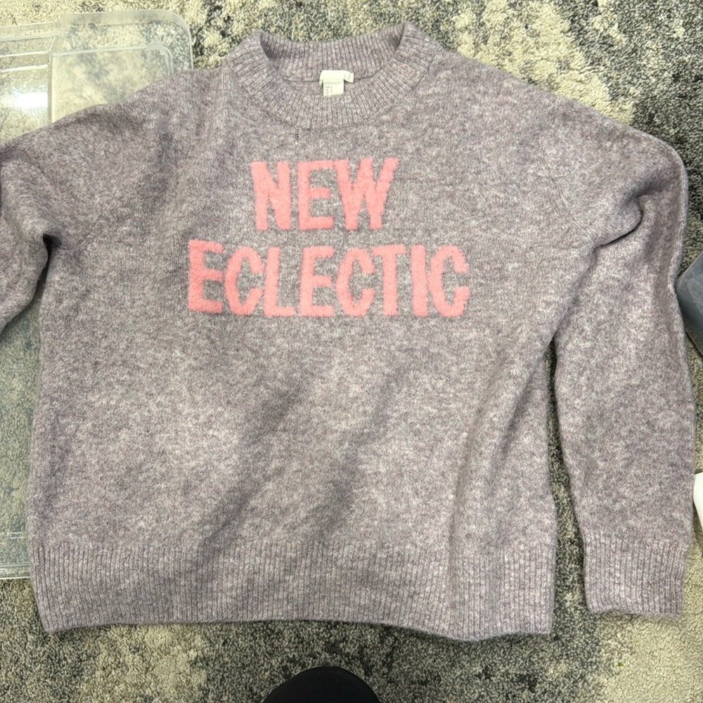 Lilac and pink sweater size small from HM